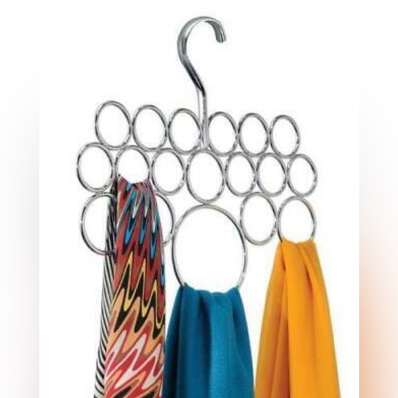 Inter design scarf/tie/belt organizer. 18 spaces - Picture 2 of 4